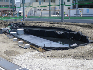 防水シートの設置