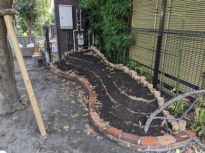 土手づくり　盛り土